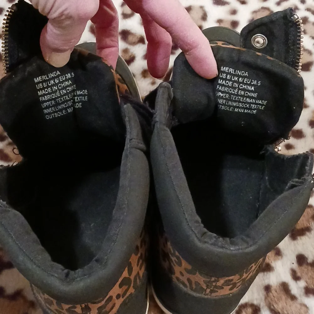 FINAL PRICE before donate! ShoeDazzle Sz 8 Leopard Hidden Wedge Tennis shoes - Picture 8 of 16